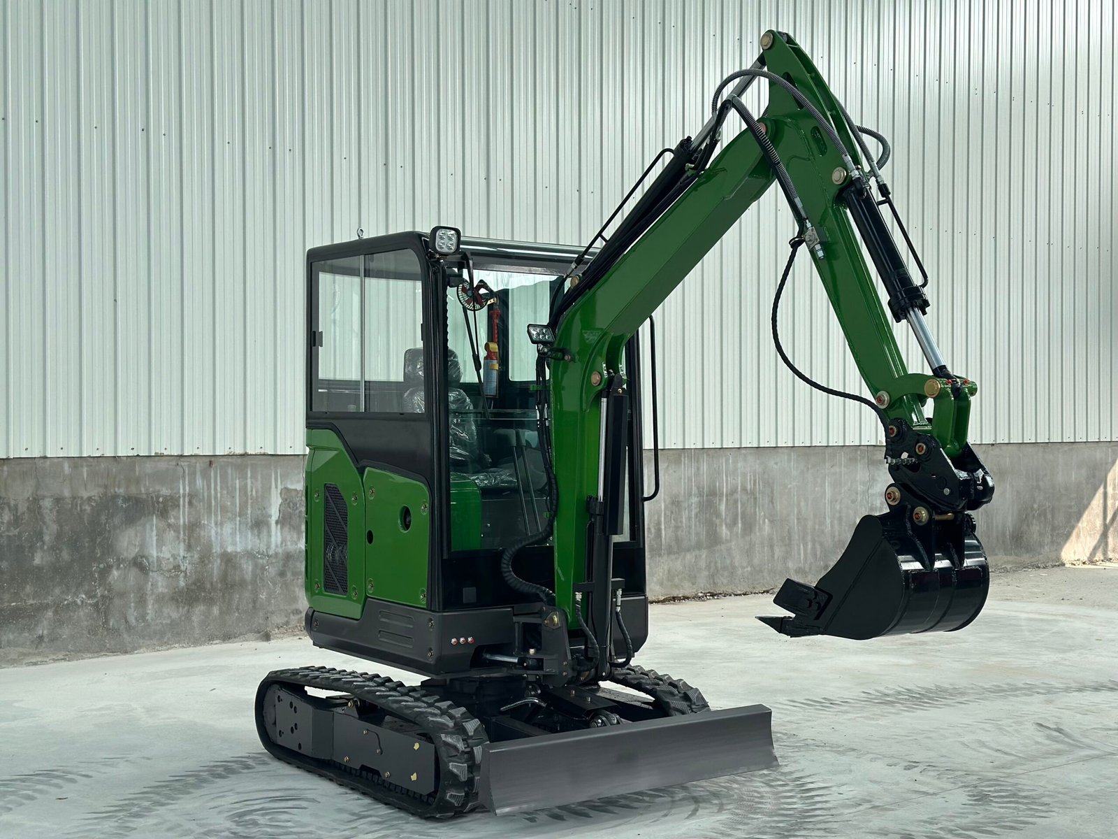 2 Ton Narrow Mini Excavator-Certeg CT20N - Image 3
