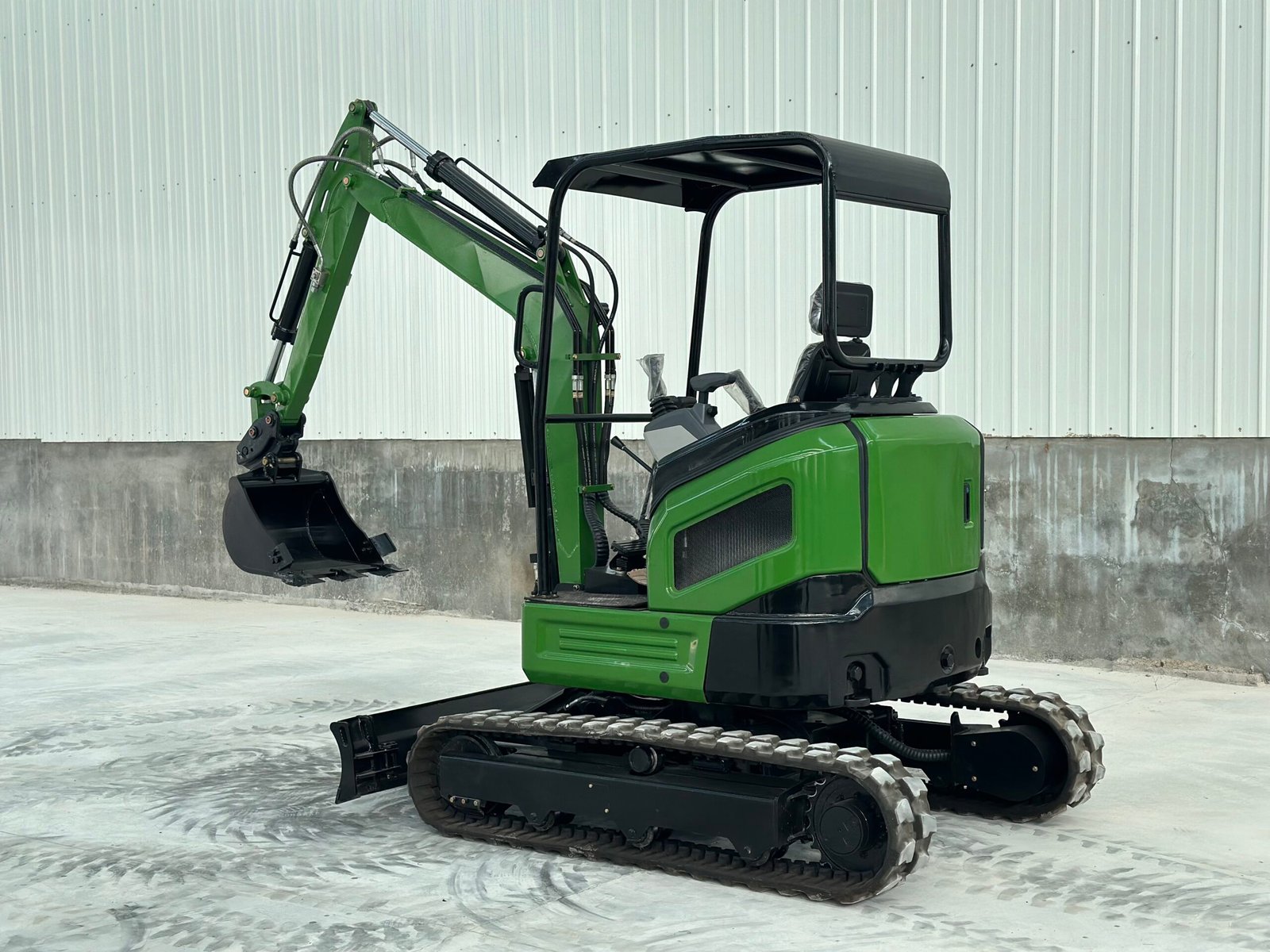 2.6 Ton Zero-Tail Swing Excavator Certeg CT26U - Image 5