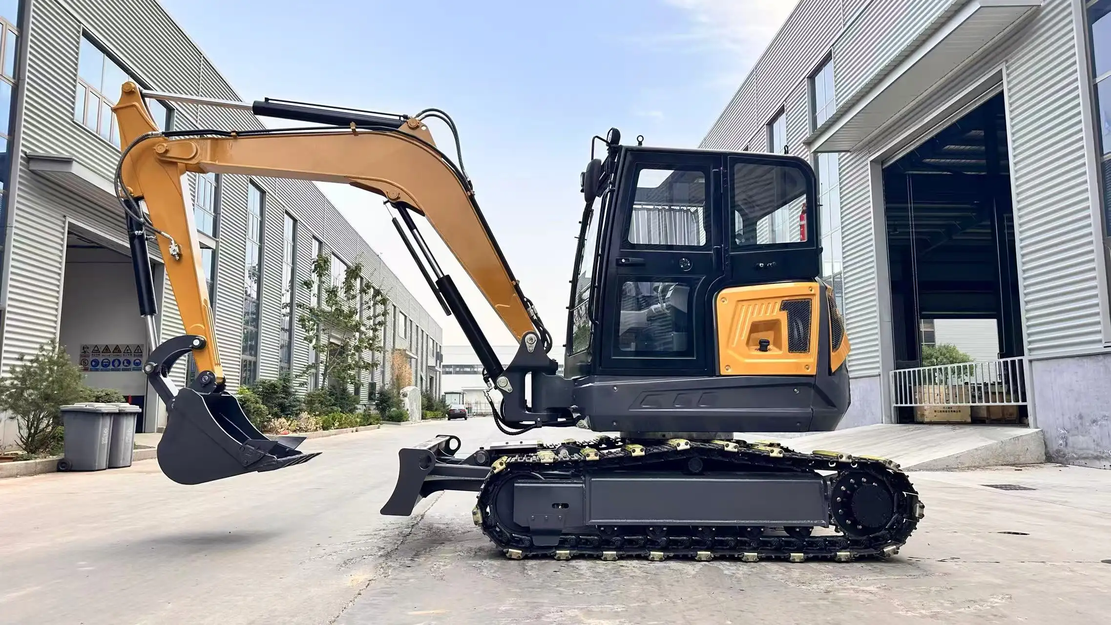 6.5 Ton Compact Excavator for Earthmoving-Certeg CT65 - Image 5