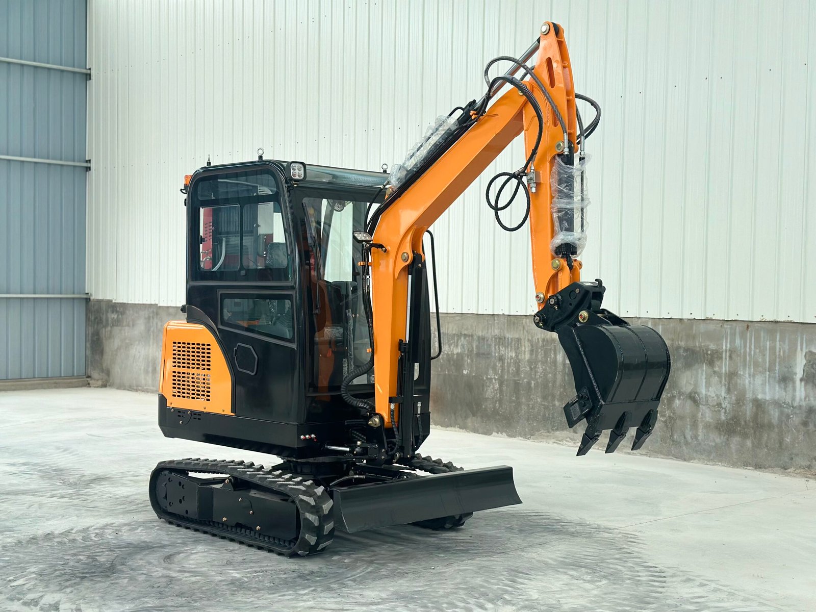 2.5 Ton Small Excavator for Construction-Certeg CT25 - Image 3