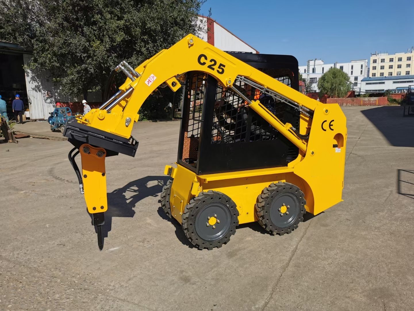 25HP Wheeled Skid Steer Loader - Certeg C25 - Image 2