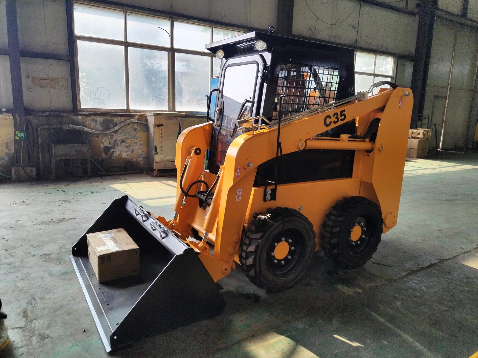 35HP Skid Steer Loader for Sale - Certeg C35 - Image 3
